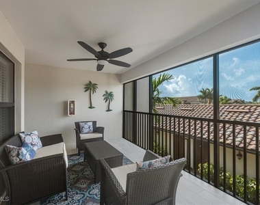 9533 Avellino Way - Photo Thumbnail 14