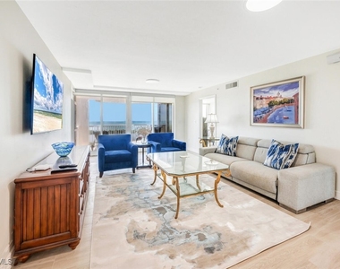 6849 Grenadier Boulevard - Photo Thumbnail 4