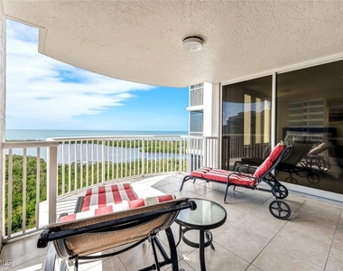 6849 Grenadier Boulevard - Photo Thumbnail 27