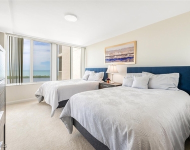 6849 Grenadier Boulevard - Photo Thumbnail 22