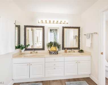 6849 Grenadier Boulevard - Photo Thumbnail 17