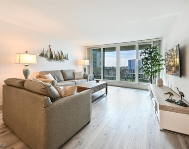 4001 Gulf Shore Boulevard N - Photo Thumbnail 1