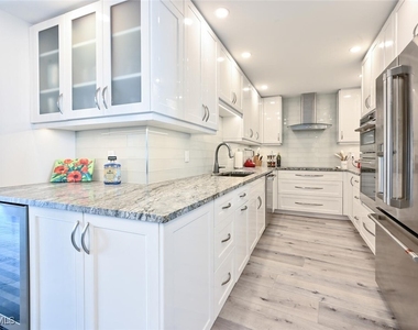 4001 Gulf Shore Boulevard N - Photo Thumbnail 10