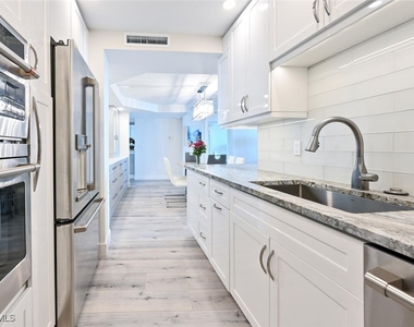 4001 Gulf Shore Boulevard N - Photo Thumbnail 11