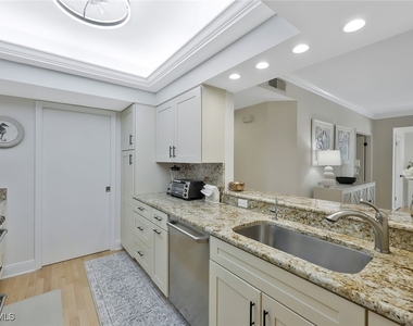 780 Willowbrook Drive - Photo Thumbnail 3