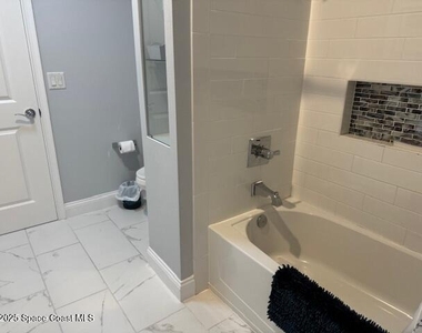 7647 Kiawah Way - Photo Thumbnail 10