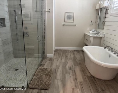 7647 Kiawah Way - Photo Thumbnail 7