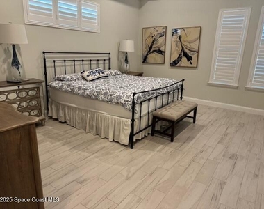 7647 Kiawah Way - Photo Thumbnail 12