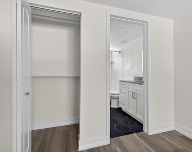 5409 Oceanic Road - Photo Thumbnail 12