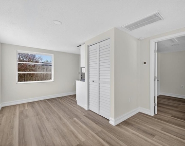 5409 Oceanic Road - Photo Thumbnail 18