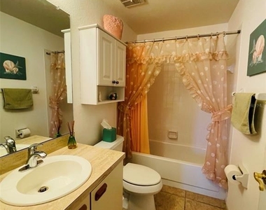 25100 Sandhill Boulevard - Photo Thumbnail 11