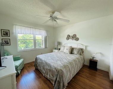 25100 Sandhill Boulevard - Photo Thumbnail 12