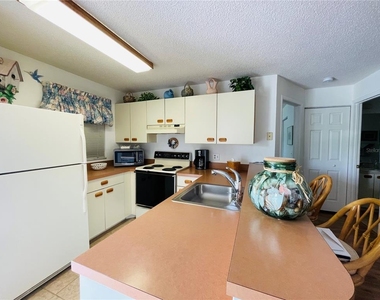 25100 Sandhill Boulevard - Photo Thumbnail 6