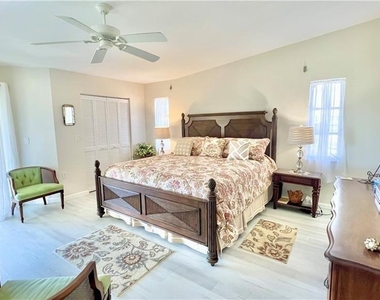 1640 Atares Drive - Photo Thumbnail 8