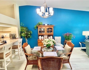 1640 Atares Drive - Photo Thumbnail 4