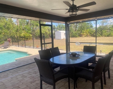 7234 Maguire Lane - Photo Thumbnail 12