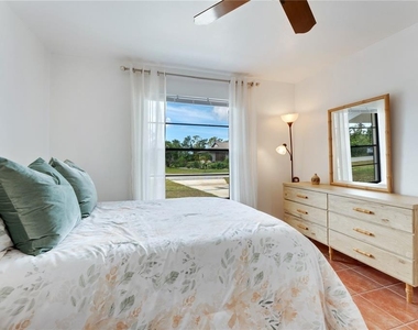 7234 Maguire Lane - Photo Thumbnail 10