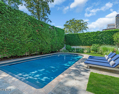 12 Red Oak Drive - Photo Thumbnail 14
