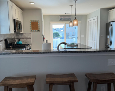 2105 Grand Central Avenue - Photo Thumbnail 10