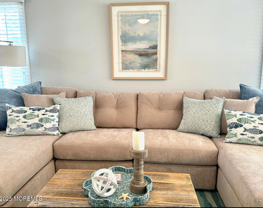 2105 Grand Central Avenue - Photo Thumbnail 5