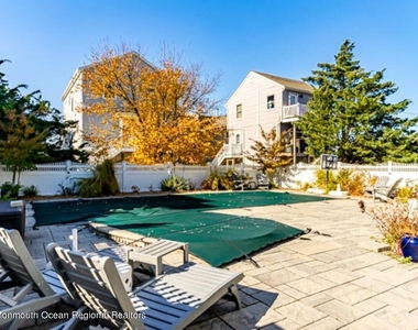 233 12th Avenue - Photo Thumbnail 49