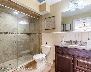 233 12th Avenue - Photo Thumbnail 7