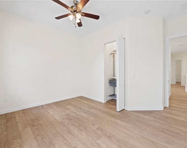 1434 Sw 4th Avenue - Photo Thumbnail 5