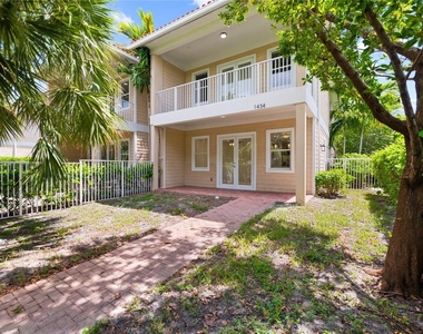 1434 Sw 4th Avenue - Photo Thumbnail 30