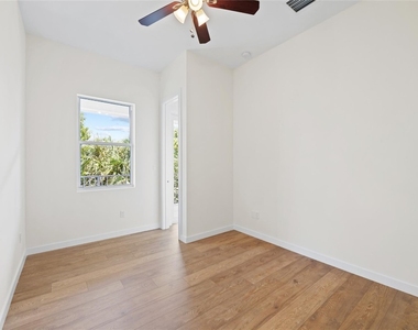 1434 Sw 4th Avenue - Photo Thumbnail 13