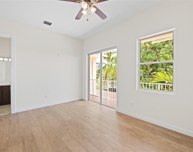 1434 Sw 4th Avenue - Photo Thumbnail 4