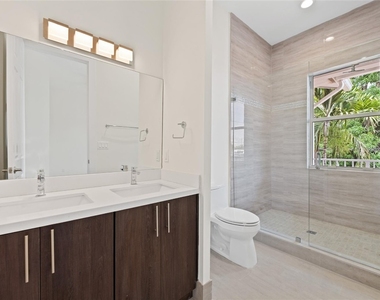 1434 Sw 4th Avenue - Photo Thumbnail 6