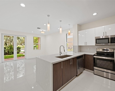 1430 Sw 4th Avenue - Photo Thumbnail 1