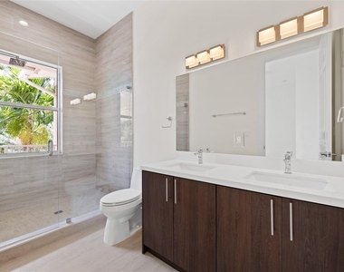 1430 Sw 4th Avenue - Photo Thumbnail 6