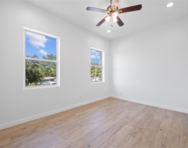 1428 Sw 4th Avenue - Photo Thumbnail 4