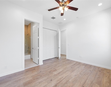 1428 Sw 4th Avenue - Photo Thumbnail 5