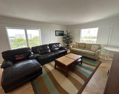 1200 Hibiscus Avenue - Photo Thumbnail 19