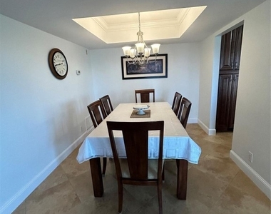 1200 Hibiscus Avenue - Photo Thumbnail 11