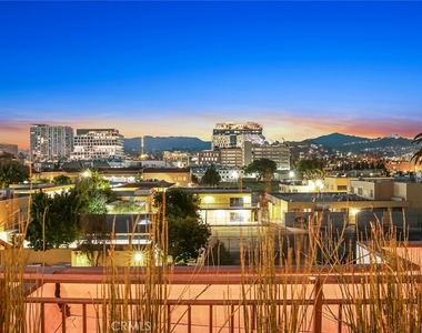 5820 La Mirada Avenue - Photo Thumbnail 4