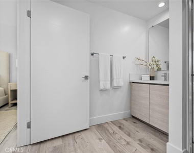 5820 La Mirada Avenue - Photo Thumbnail 48