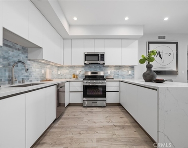 5820 La Mirada Avenue - Photo Thumbnail 34