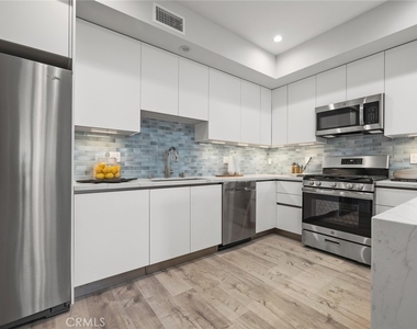 5820 La Mirada Avenue - Photo Thumbnail 33