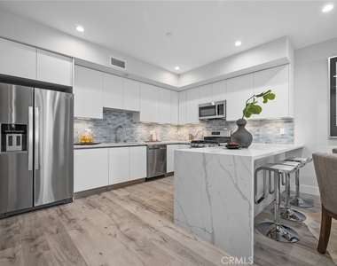 5820 La Mirada Avenue - Photo Thumbnail 32
