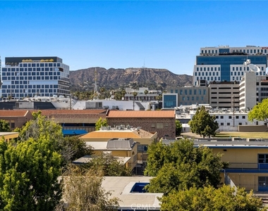 5820 La Mirada Avenue - Photo Thumbnail 16