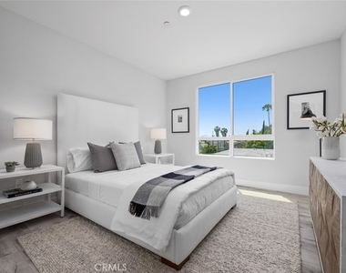 5820 La Mirada Avenue - Photo Thumbnail 49