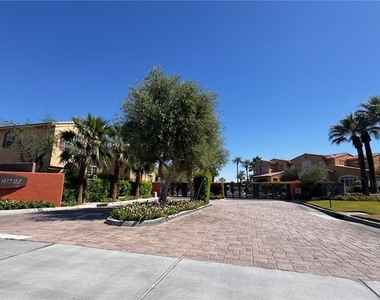 52202 Rosewood - Photo Thumbnail 16
