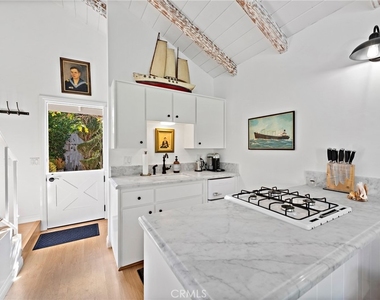 31531 Bluff Drive - Photo Thumbnail 8