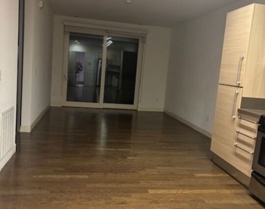 1234 Wilshire Boulevard - Photo Thumbnail 8