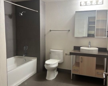 1234 Wilshire Boulevard - Photo Thumbnail 6