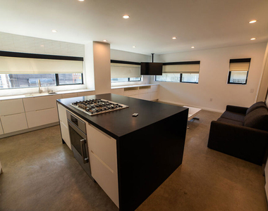 14 Brooks Avenue - Photo Thumbnail 5