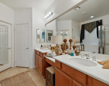 42753 Della Place - Photo Thumbnail 18